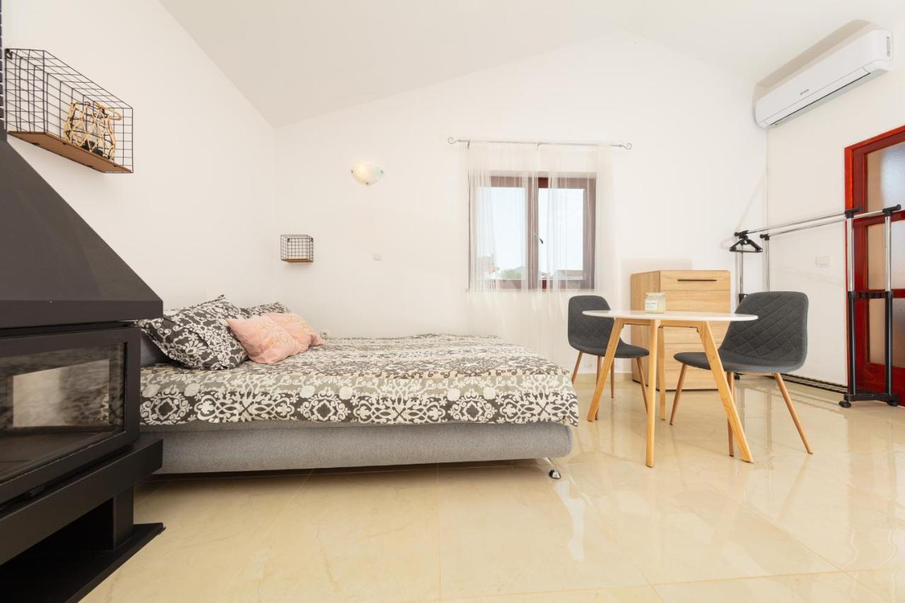 Villa Lili Pola Esterno foto