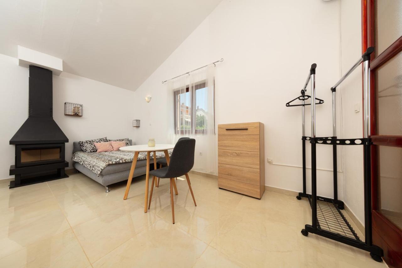 Villa Lili Pola Esterno foto